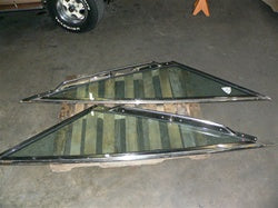 Sea Ray  windshield wings Port and Stbd, unknown application, damaged frames