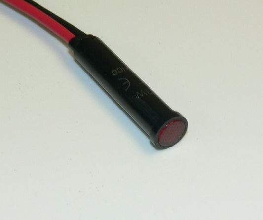 125VAC indicator lamp, flush lens, red color