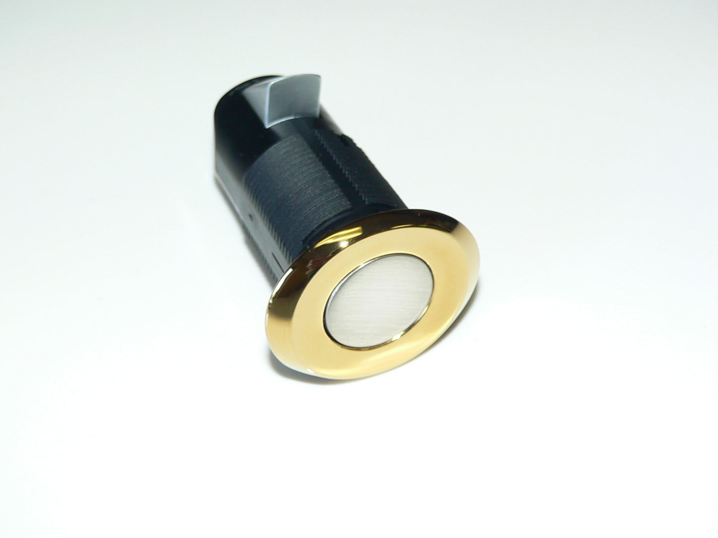 Southco Point Latch Push to Close Oval Perpendicuar Brass/Satin