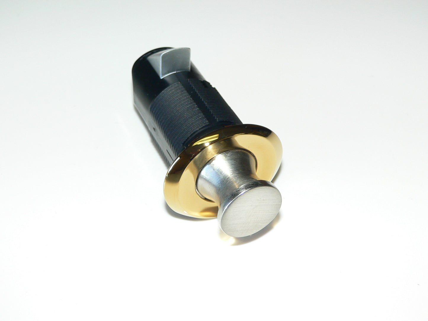 Southco Point Latch Push to Close Oval Perpendicuar Brass/Satin